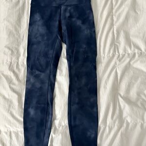 Lululemon Women’s Blue Tie-Dye Leggings